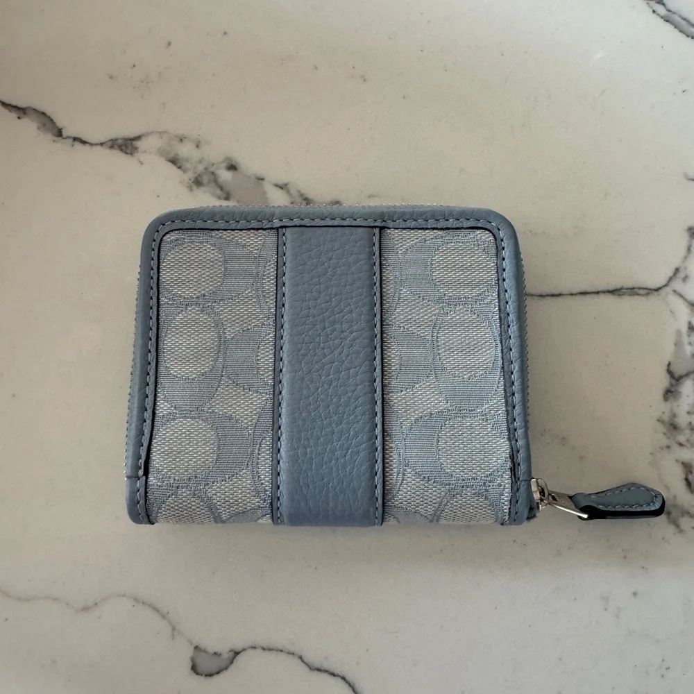 Coach C8323 Lonnie small zip wallet in marble blue - Picture 2 of 3